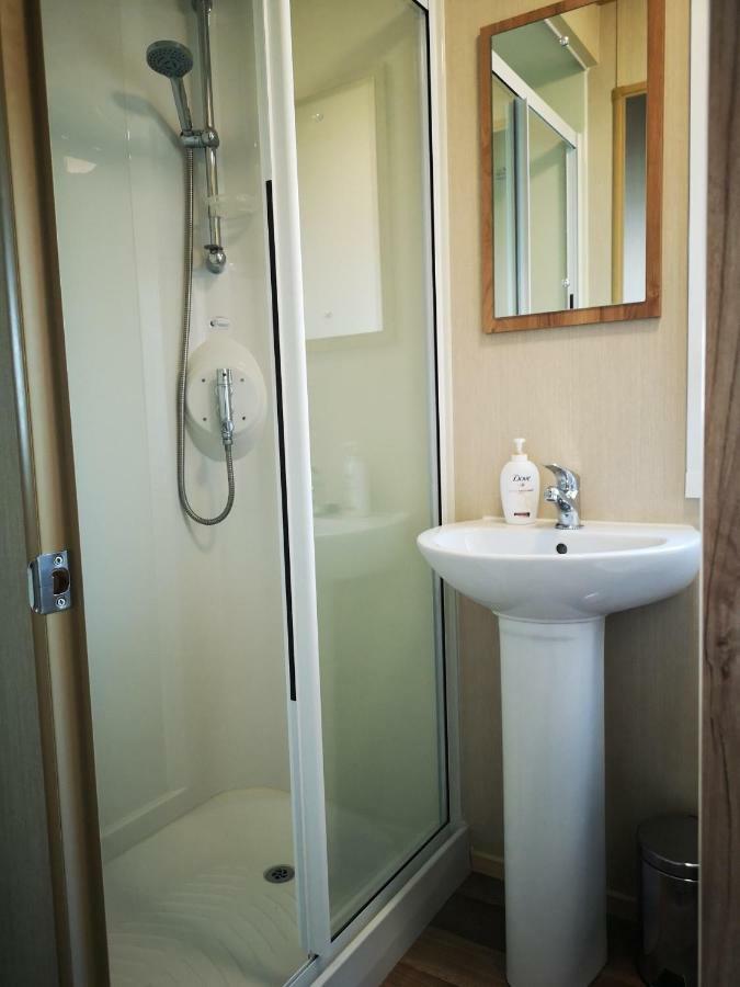 Pebble Bay Retreat Vila Milford on Sea Exterior foto